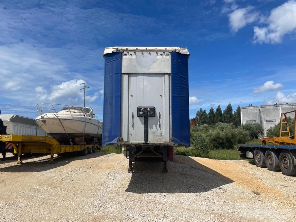 Samro ST39MH Semi-trailer med fast kasse