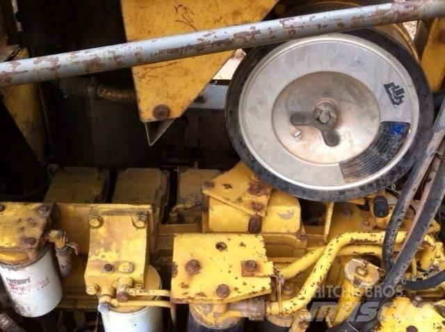 Komatsu d155a-3 Bulldozer på larvebånd