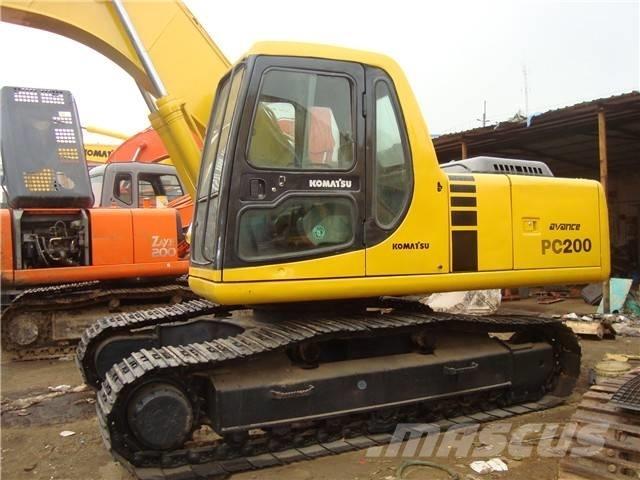 Komatsu PC 200 Gravemaskiner på larvebånd