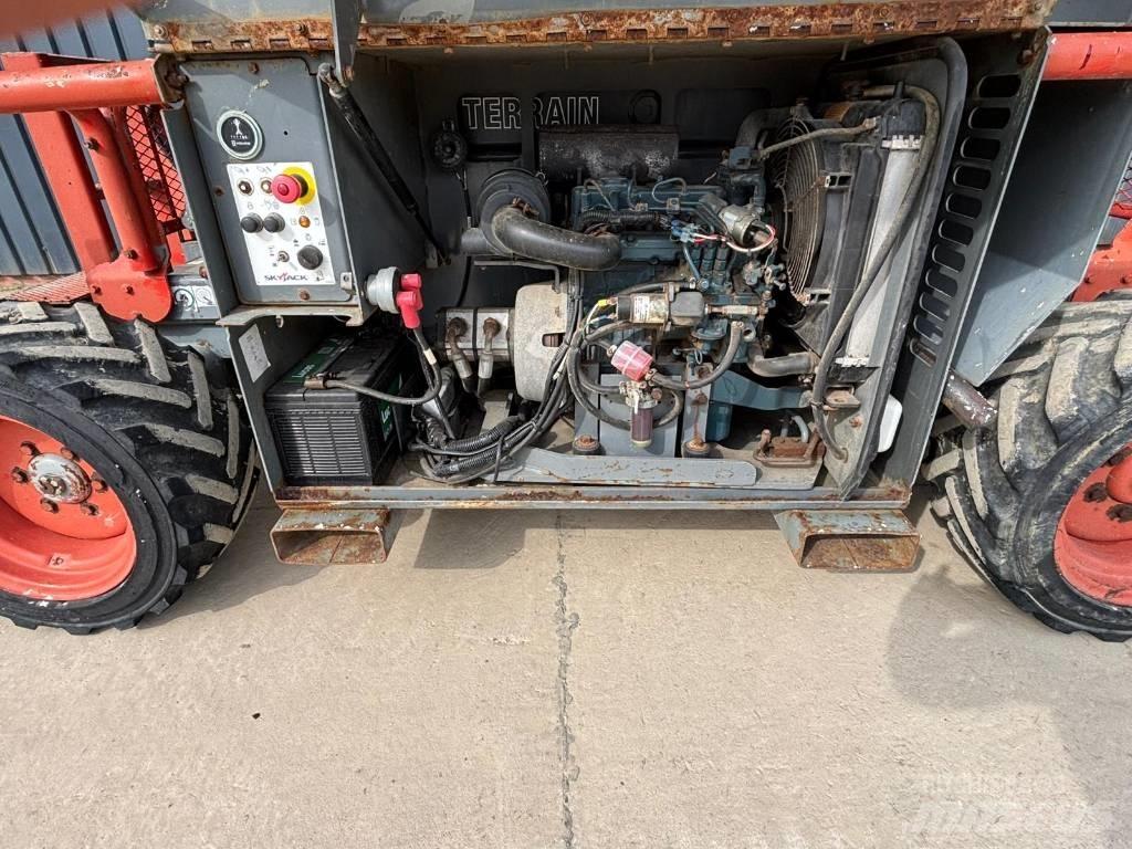 SkyJack SJ 6832 RT Saxlifte