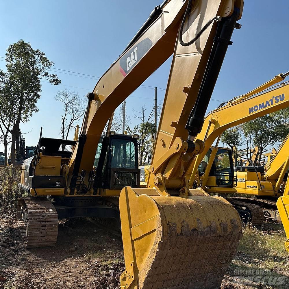 CAT 326D Gravemaskiner på larvebånd