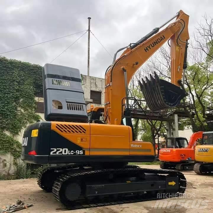 Hyundai R220LC-9S Gravemaskiner på larvebånd