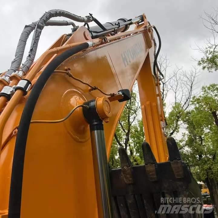 Hyundai R220LC-9S Gravemaskiner på larvebånd