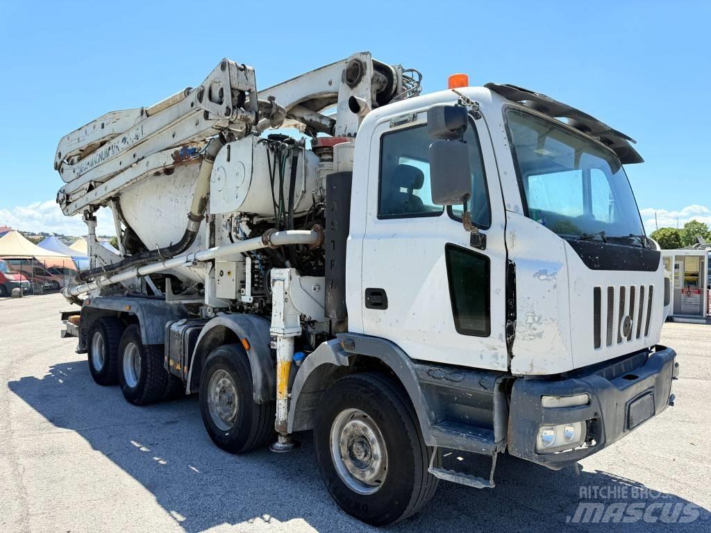 Astra Betonpompa Betonbiler