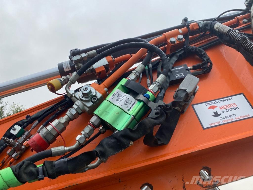 Doosan DX 140 W -5 Kraner til alt terræn