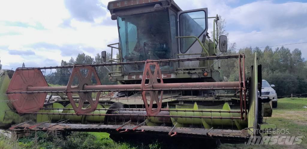 CLAAS Dominator 86 Mejetærskere