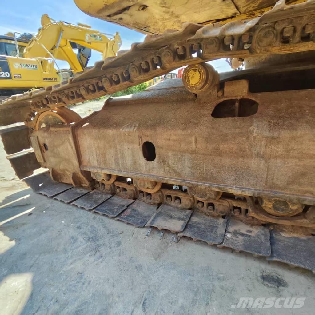 Komatsu PC 240 LC-7 Gravemaskiner på larvebånd