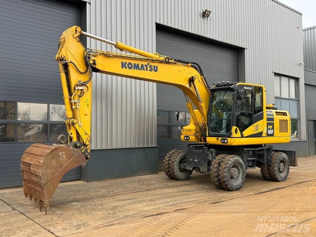Komatsu PW180-11 Gravemaskiner på hjul