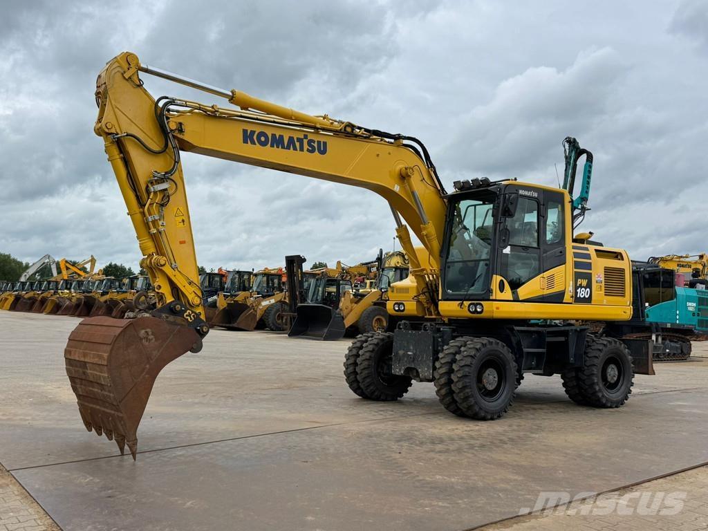 Komatsu PW180-11 Gravemaskiner på hjul