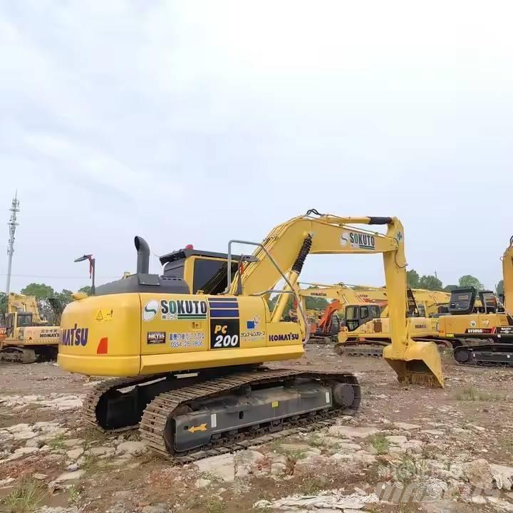 Komatsu PC200 Midi-gravemaskiner 7t - 12t