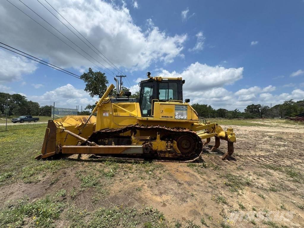 Komatsu D65WX-17 Bulldozer på larvebånd