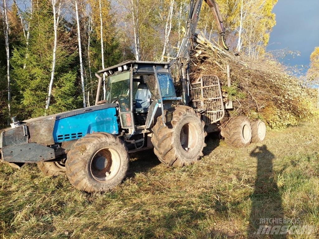 Valtra 8400 Skovbrugstraktorer