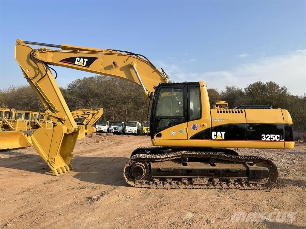CAT 325C Gravemaskiner på larvebånd