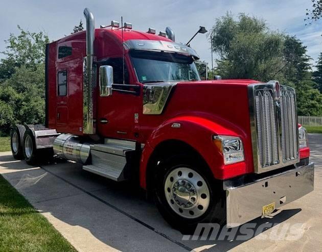 Kenworth W 990 Trækkere