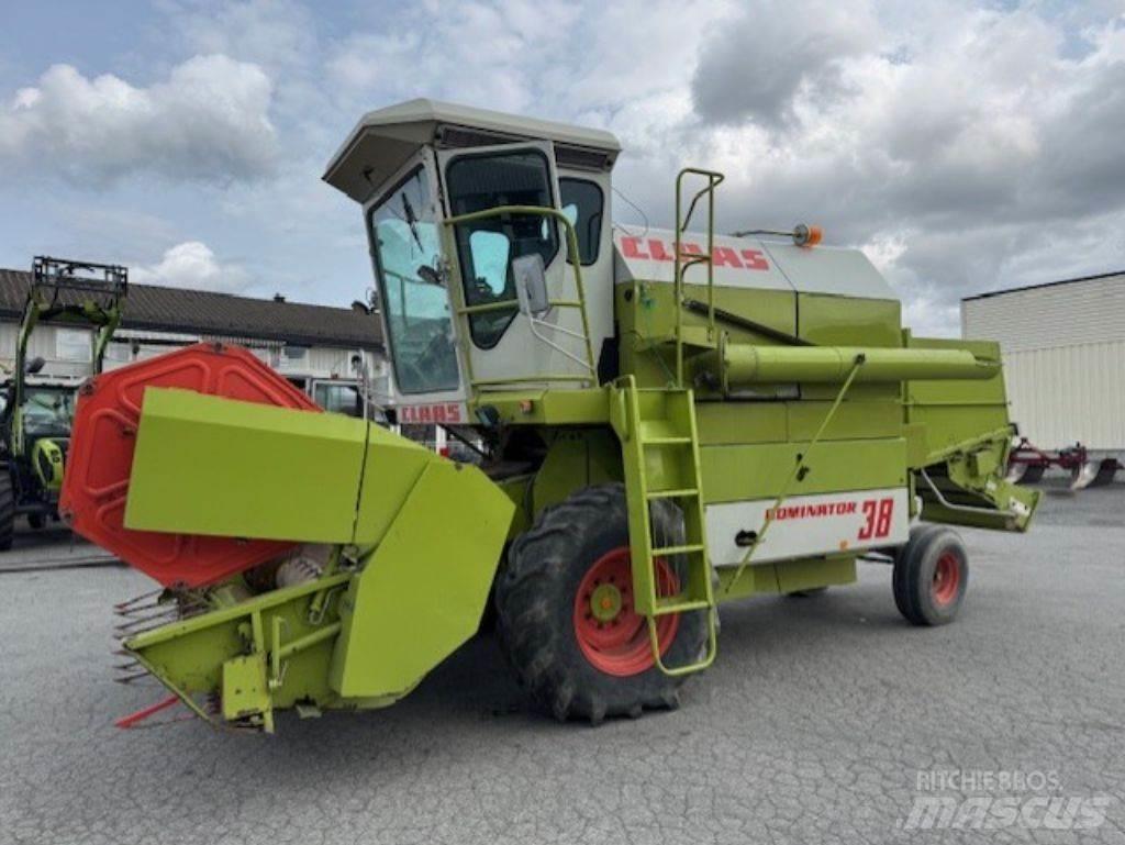 CLAAS Dominator 38 Mejetærskere