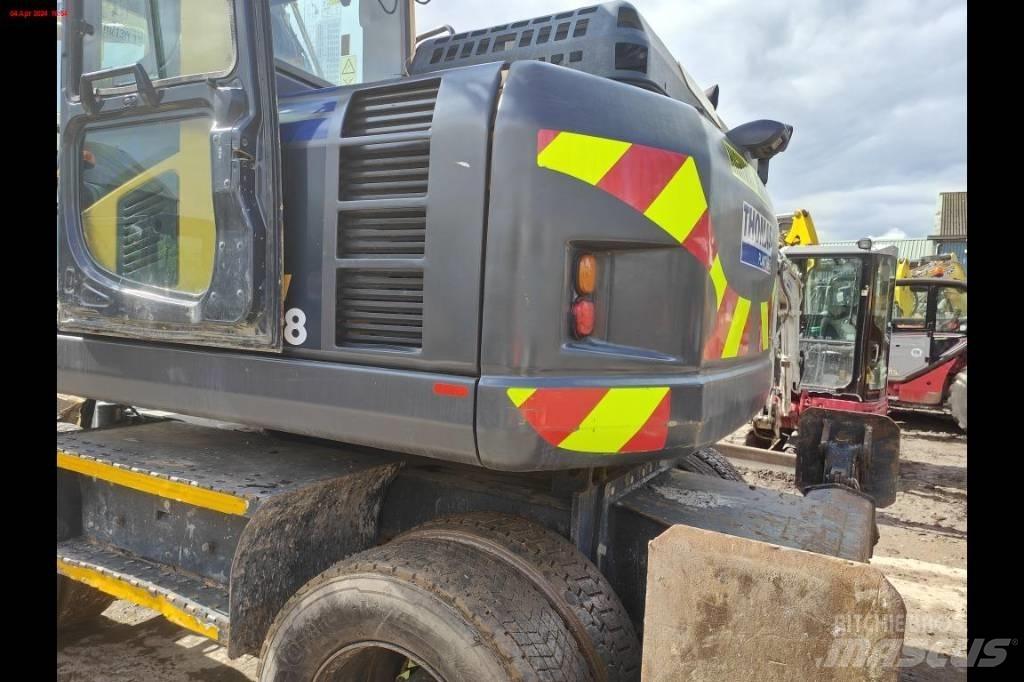 Komatsu PW 148-8 Gravemaskiner på hjul