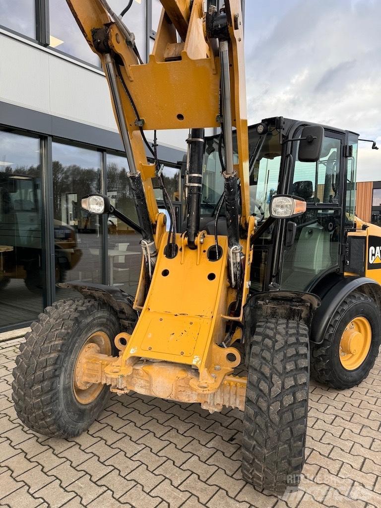 CAT 906M Læssemaskiner på hjul