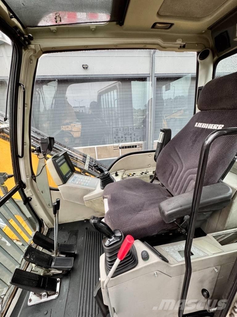 Liebherr R934C LC Nedbrydningsmaskiner