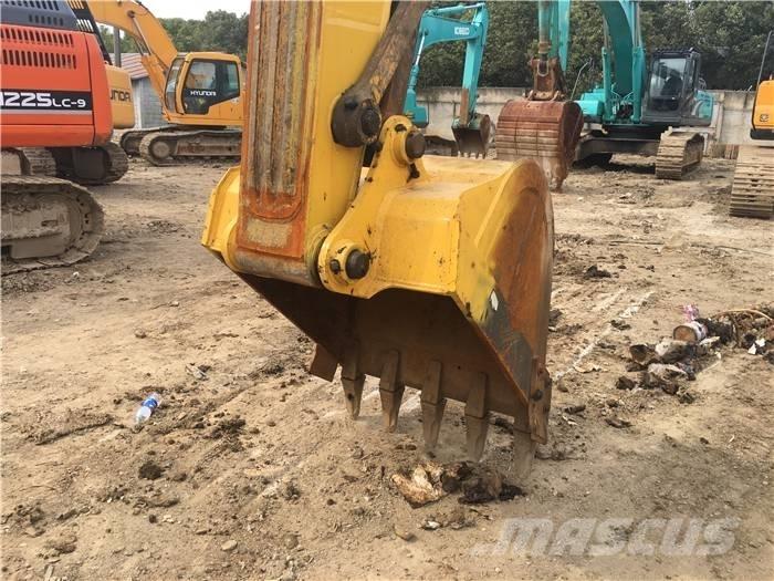 Komatsu PC 200-7 Gravemaskiner på larvebånd