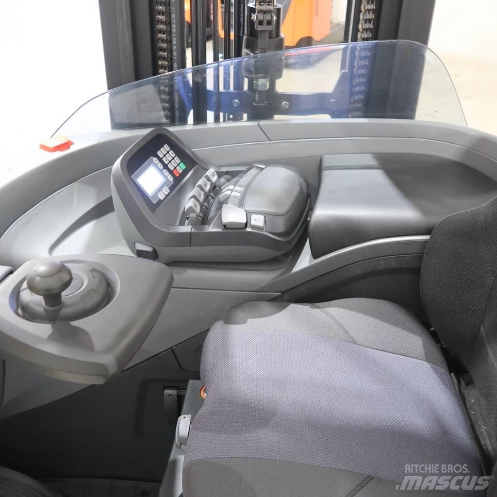 Toyota RRE140H Reachtruck