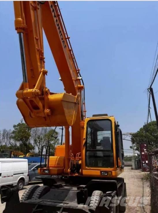 Hyundai 210 W-7 Gravemaskiner på hjul