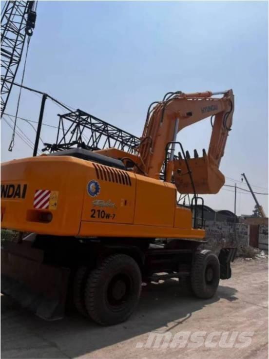 Hyundai 210 W-7 Gravemaskiner på hjul