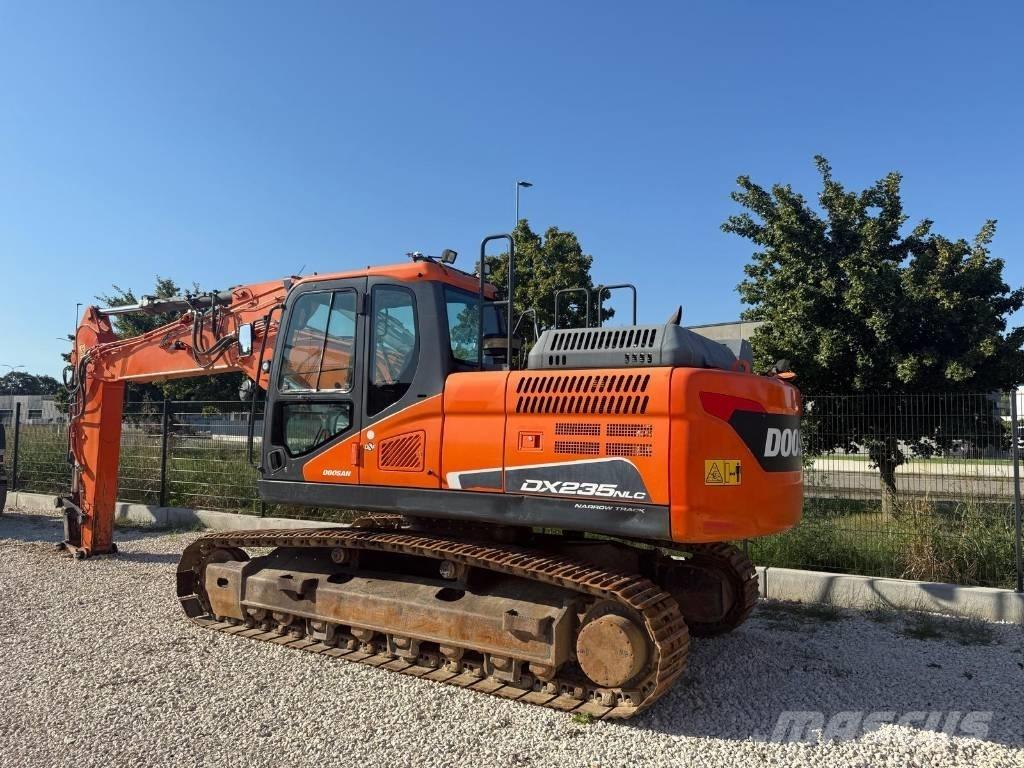 Doosan DX 235 NLC-5 Gravemaskiner på larvebånd