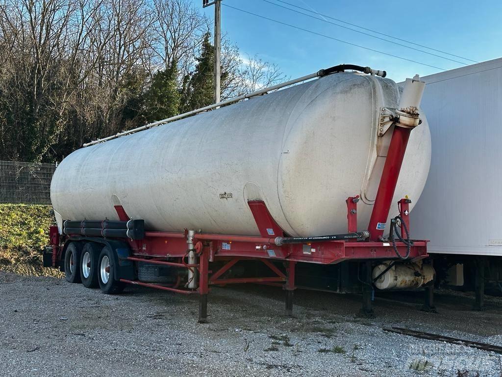 Spitzer SK 2463 CAL Semi-trailer med Tank