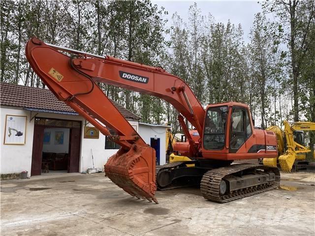 Doosan DH225 Gravemaskiner på larvebånd