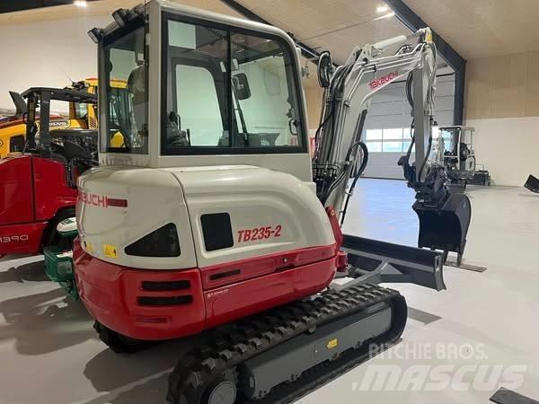 Takeuchi TB 235 Minigravemaskiner