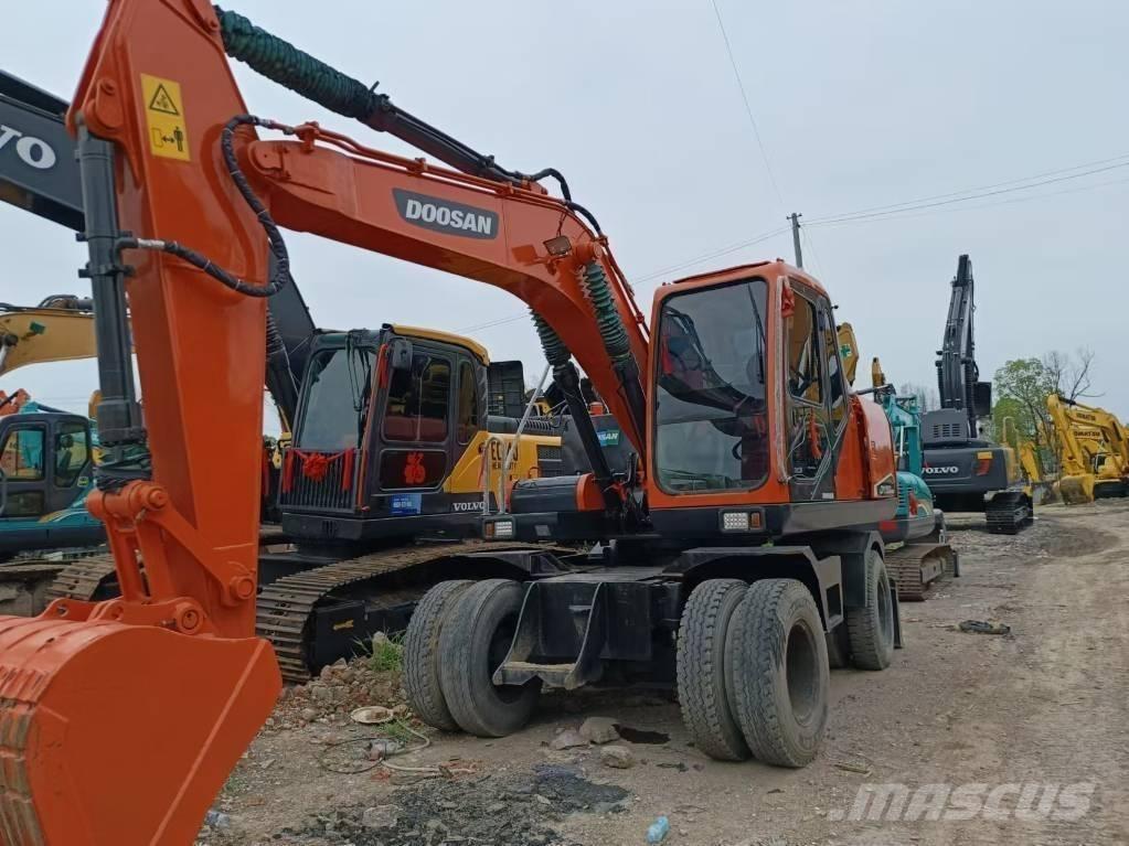 Doosan 150 W-7 Gravemaskiner på hjul