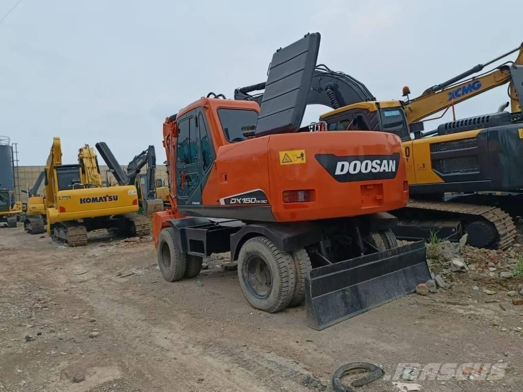 Doosan 150 W-7 Gravemaskiner på hjul