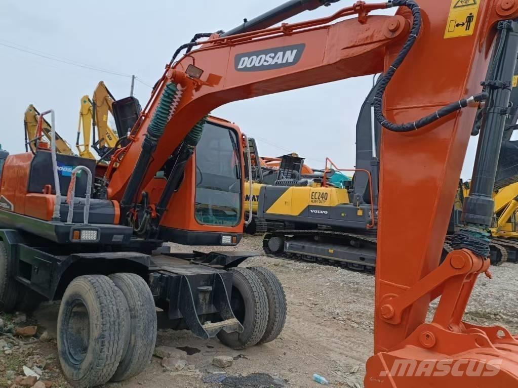 Doosan 150 W-7 Gravemaskiner på hjul