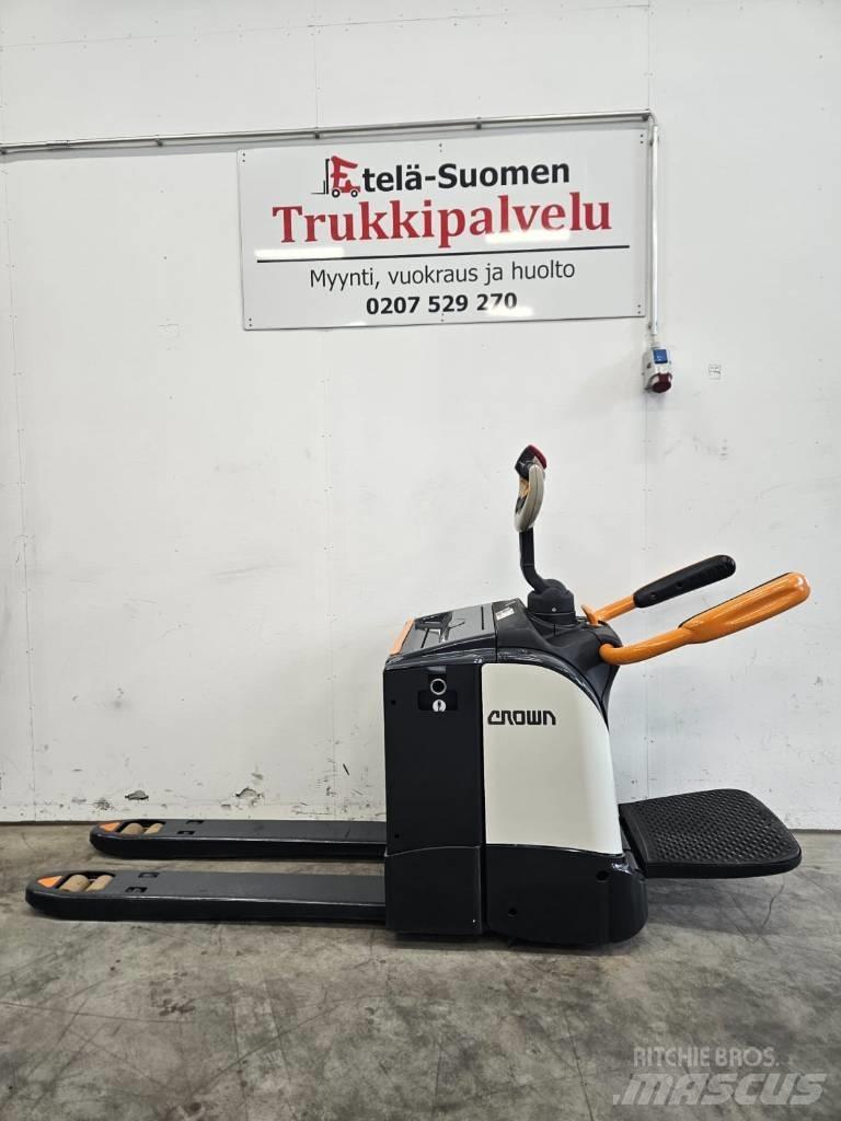 Crown WT 3040 E El-palleløftere med platform