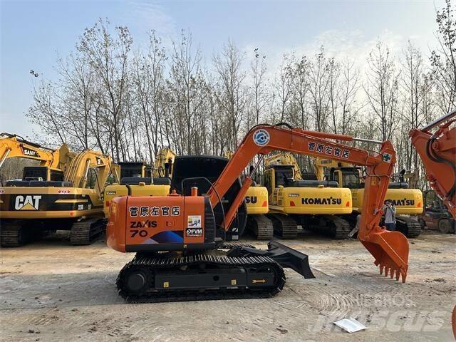 Hitachi ZX 70 Gravemaskiner på larvebånd