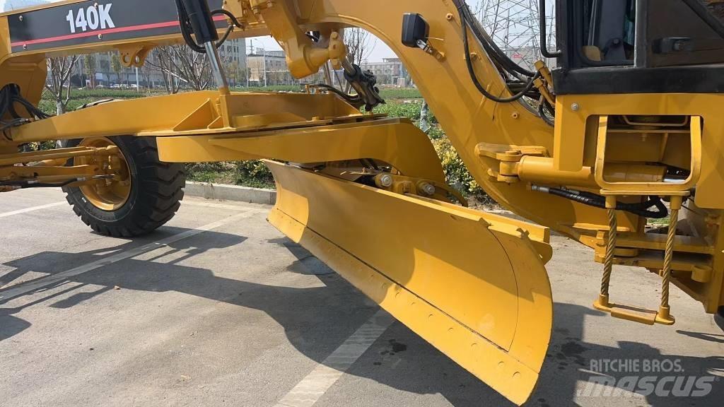 CAT 140 K Vejhøvle / Gradere