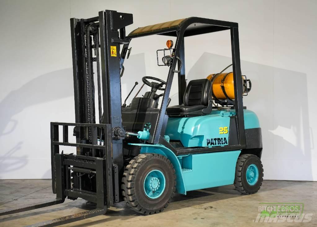 Patria PFG25TH-1 LPG gaffeltrucks