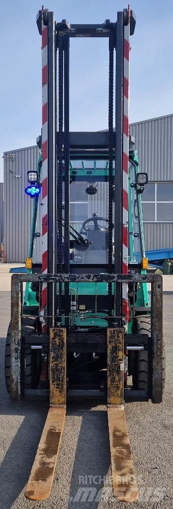 Mitsubishi FD30N Reachtruck