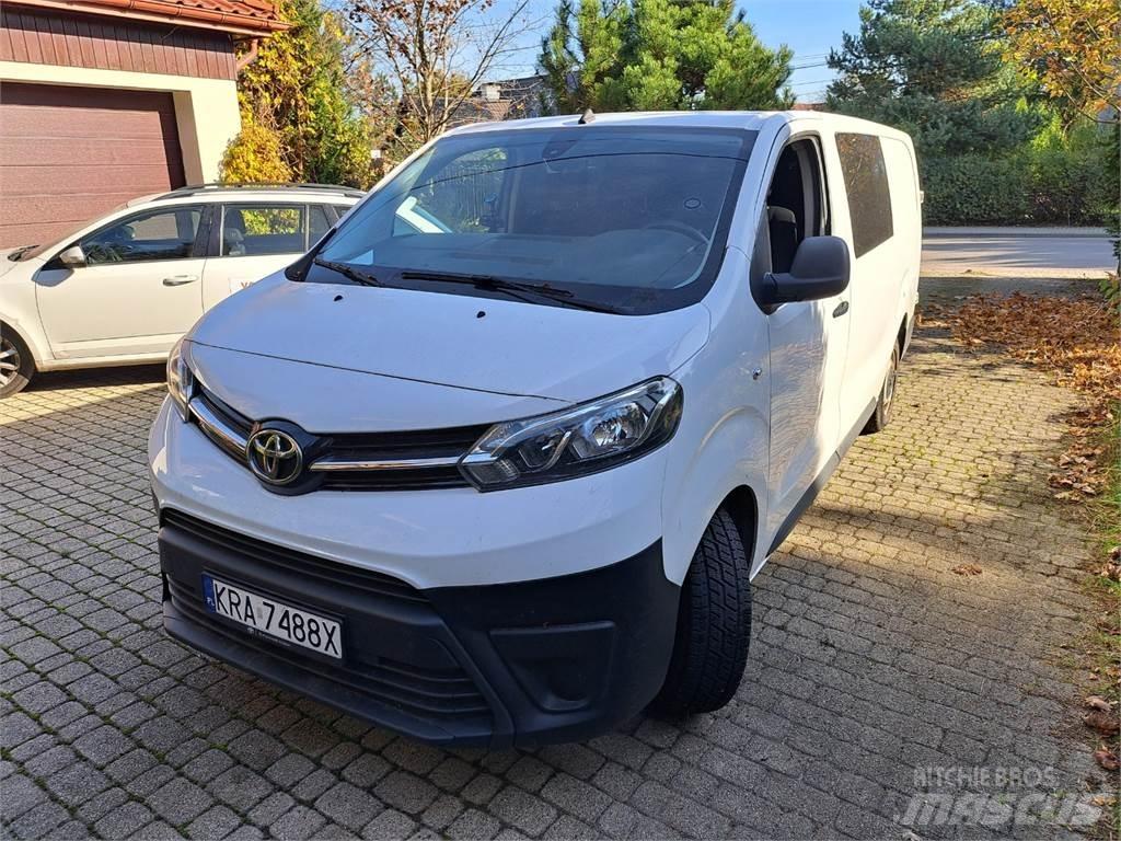 Toyota PROACE Biler