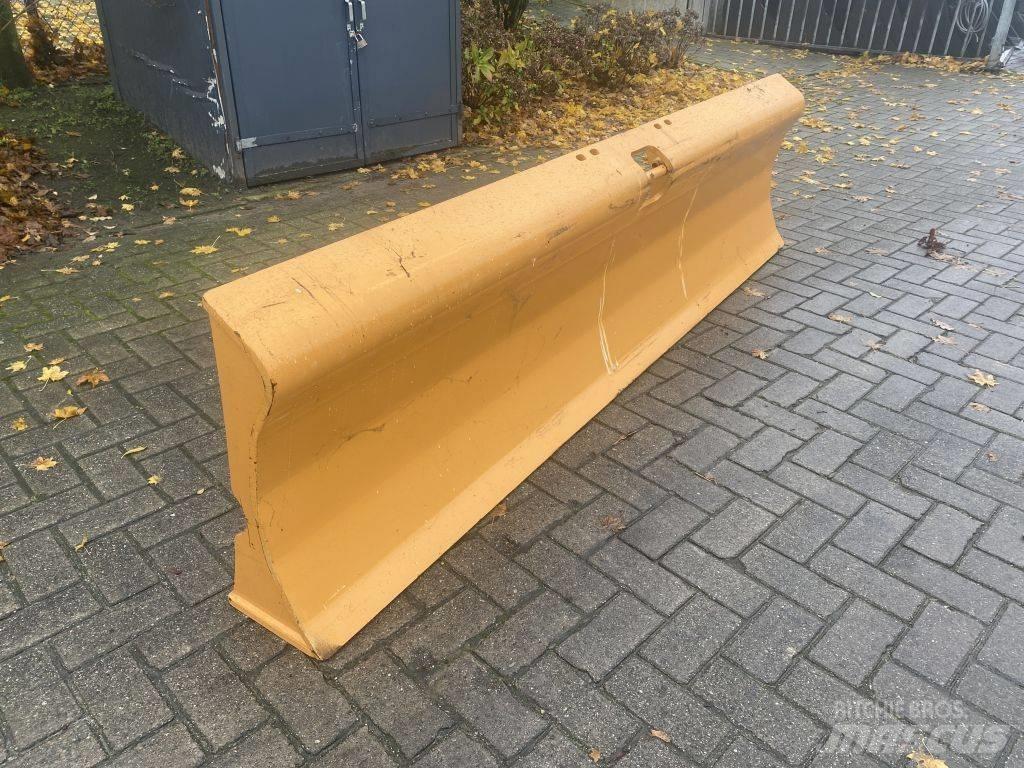 CASE DOZER BLADE Klinger
