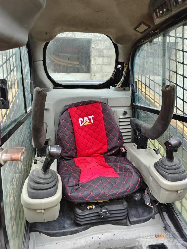 CAT 246C Minilæsser - skridstyret