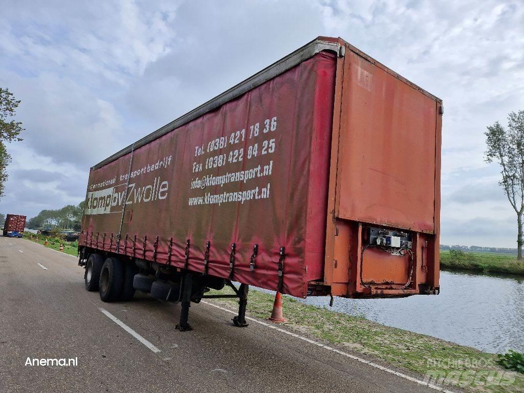 Pacton THD 232 Semi-trailer med Gardinsider