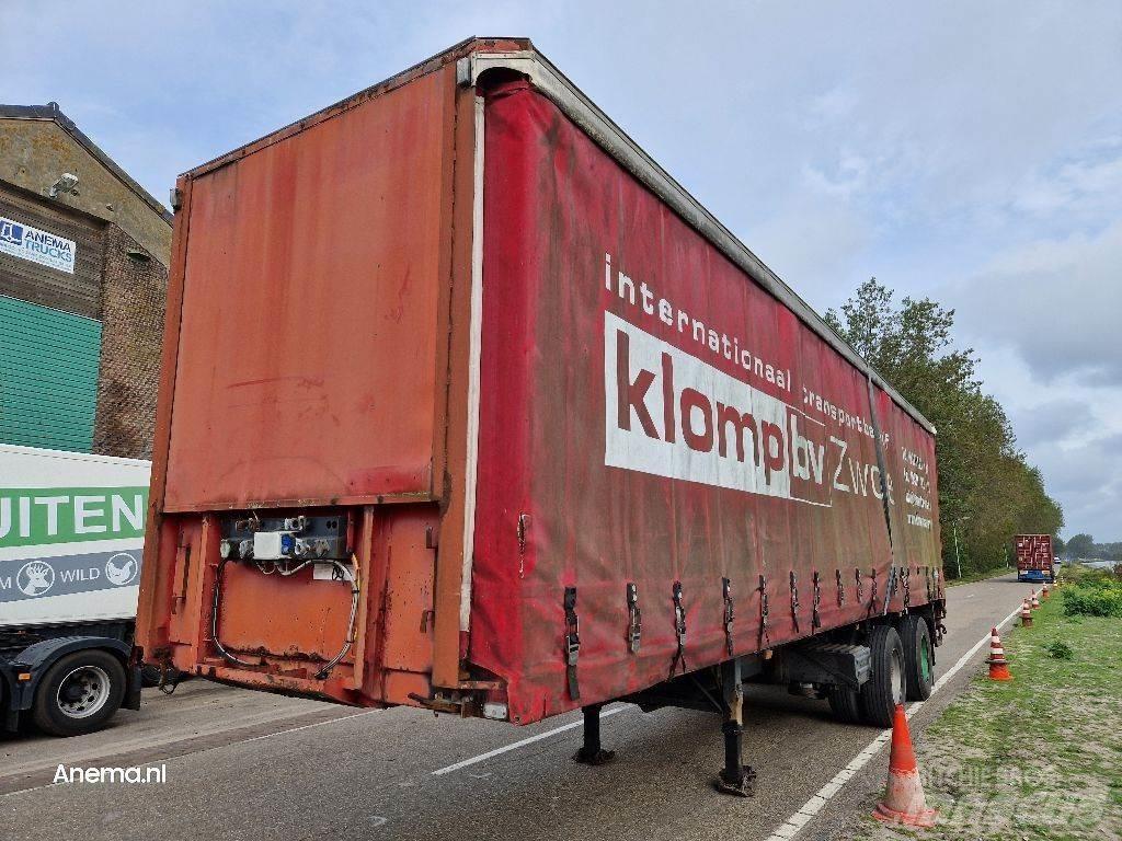 Pacton THD 232 Semi-trailer med Gardinsider