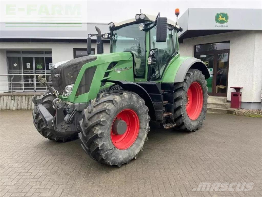 Fendt 826 Traktorer