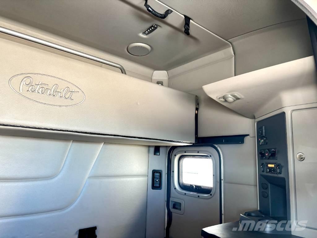 Peterbilt 567 Trækkere