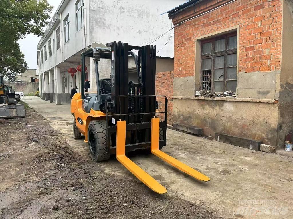 Toyota 5 ton Diesel gaffeltrucks