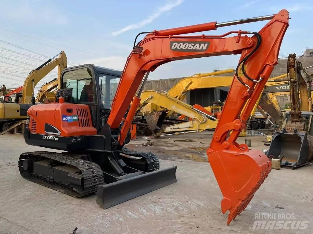 Doosan DX60 Gravemaskiner på larvebånd