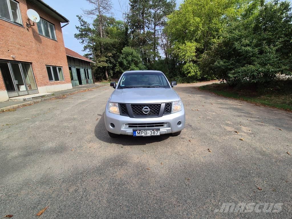 Nissan Navara Pickup/Sideaflæsning