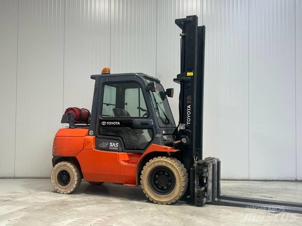 Toyota 02-7FG40 LPG gaffeltrucks