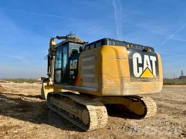 CAT 326 F L Gravemaskiner på larvebånd